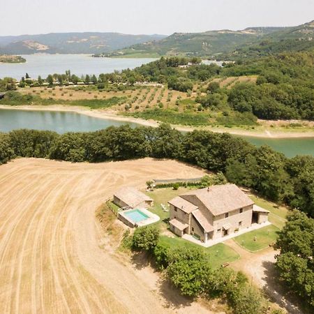 Casale Al Lago Con Piscina E Sauna Corbara  Exteriér fotografie