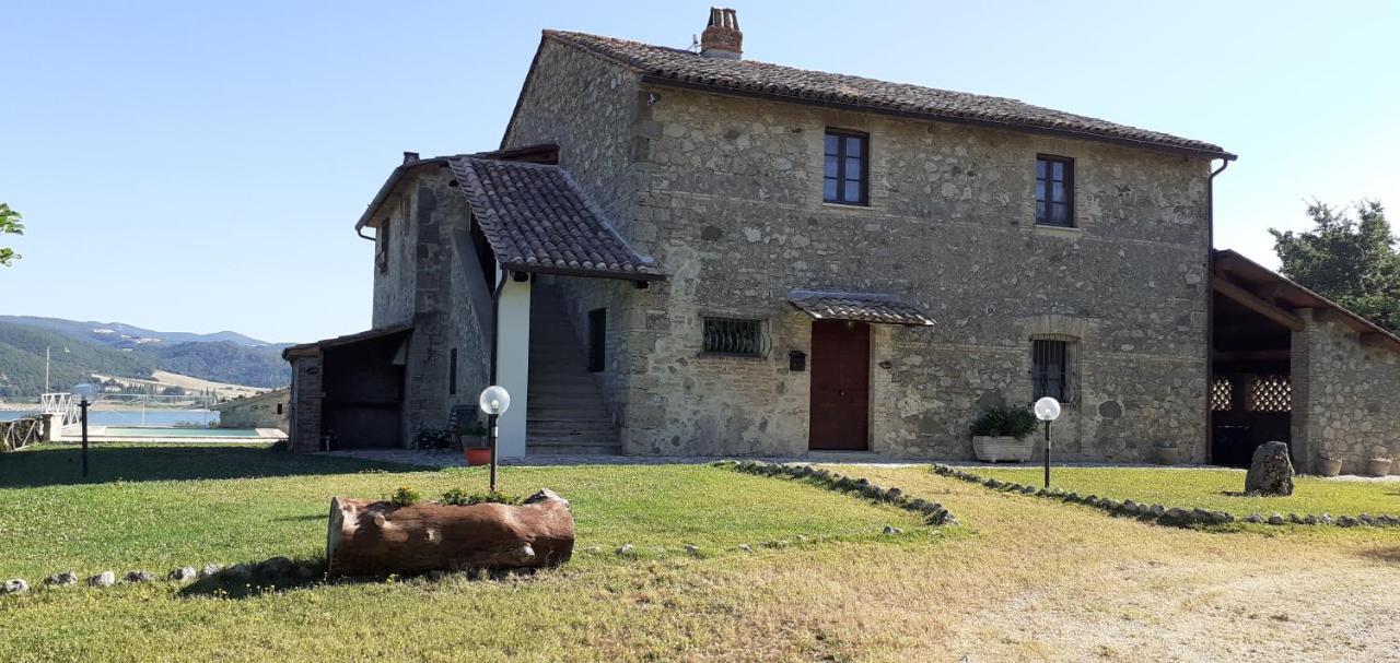 Casale Al Lago Con Piscina E Sauna Corbara  Exteriér fotografie